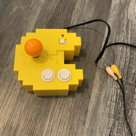 PAC MAN Namco Bandai Gaming console - Picture 1 of 3